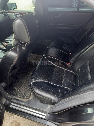 Mercedes E 230 1995, 382,000 km - 2.3 l - Bakı