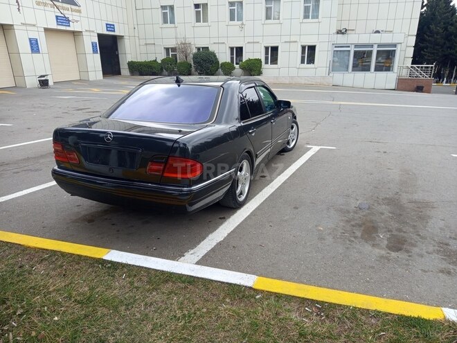 Mercedes E 230 1995, 382,000 km - 2.3 l - Bakı