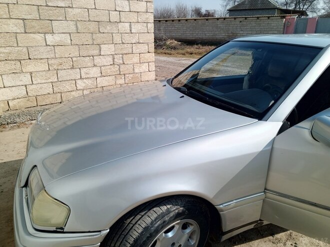 Mercedes C 220 1995, 450,000 km - 2.2 л - Sabirabad