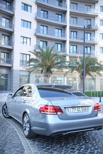 Mercedes E 220 d 2014, 260,000 km - 2.2 l - Bakı