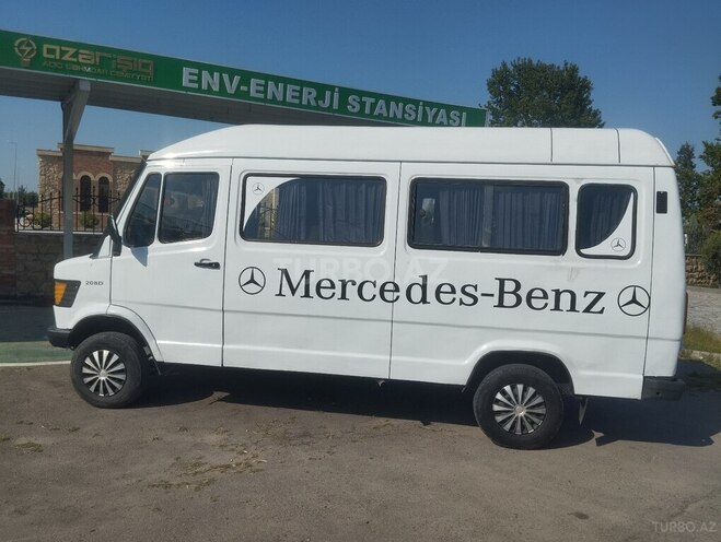 Mercedes 208 D 1994, 300,000 km - 2.9 л - Mingəçevir