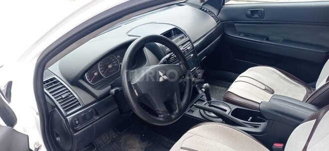 Mitsubishi Galant 2010, 218,472 km - 2.4 l - Gəncə
