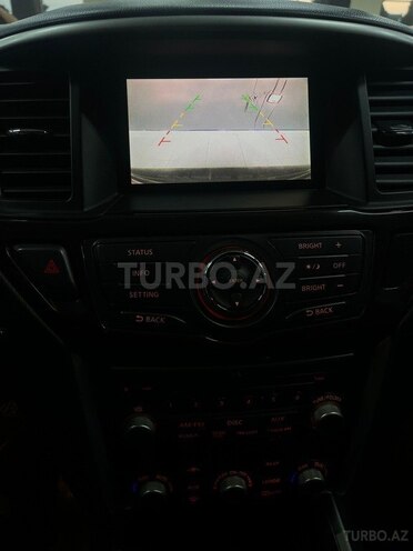 Nissan Pathfinder 2012, 281,915 km - 3.5 l - Sumqayıt