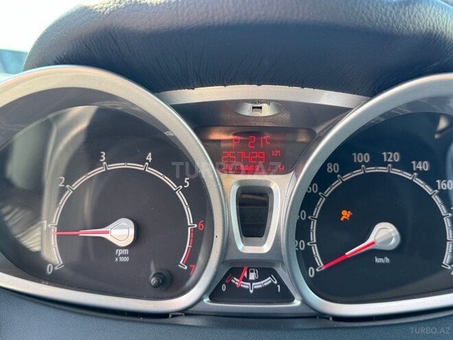 Ford Fiesta 2012, 257,000 km - 1.4 l - Bakı