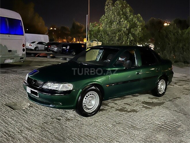 Opel Vectra 1996, 300,000 km - 1.6 l - Sumqayıt