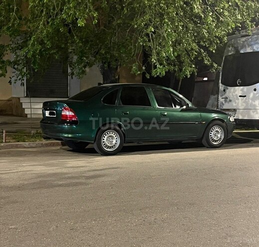 Opel Vectra 1996, 300,000 km - 1.6 l - Sumqayıt