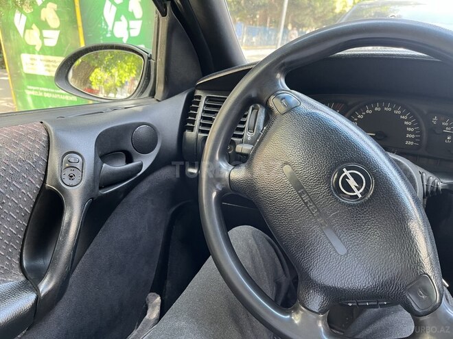 Opel Vectra 1996, 300,000 km - 1.6 l - Sumqayıt
