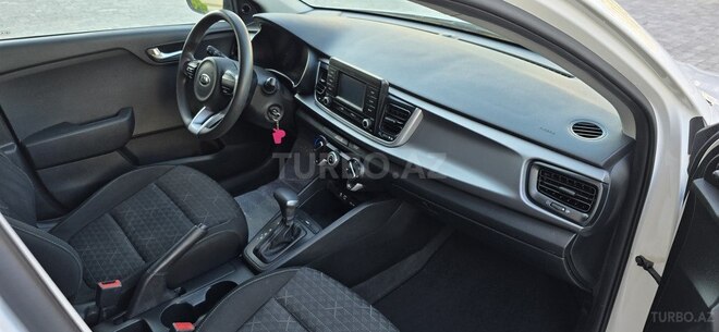 Kia Rio 2018, 85,642 km - 1.6 l - Bakı