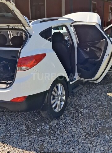 Hyundai ix35 2011, 230 km - 2.4 l - Saatlı