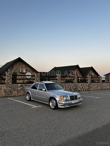 Mercedes E 280 1994, 337,600 km - 2.8 l - Bakı