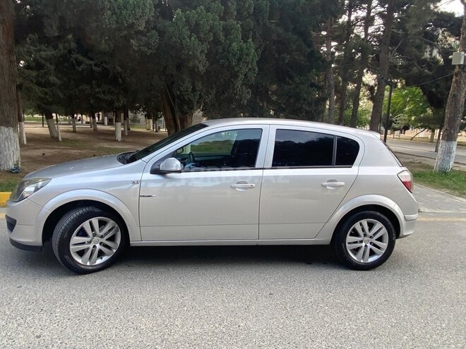 Opel Astra 2006, 282,800 km - 1.3 l - Bakı