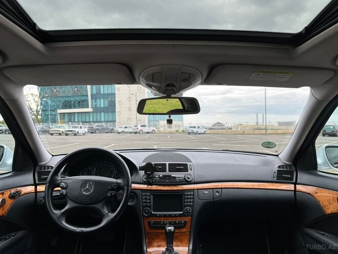 Mercedes E 220 d 2006, 327,000 km - 2.2 l - Göyçay