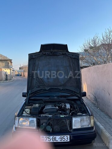Mercedes E 220 1994, 565,997 km - 2.2 l - Naxçıvan