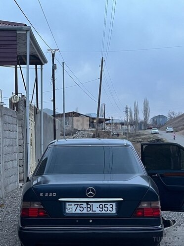 Mercedes E 220 1994, 565,997 km - 2.2 l - Naxçıvan