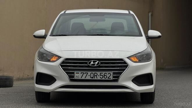 Hyundai Accent-1