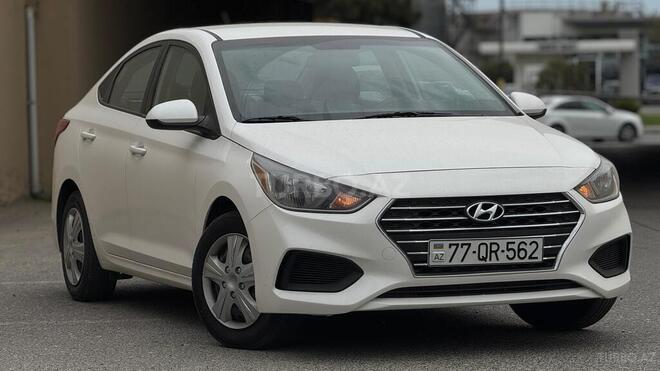 Hyundai Accent-2