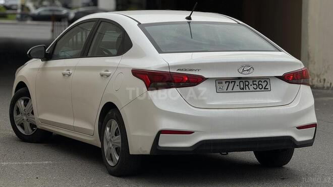 Hyundai Accent-6