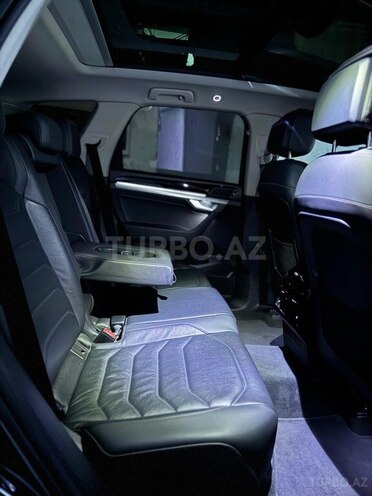 Volkswagen Touareg 2019, 82,000 km - 3.0 l - Bakı