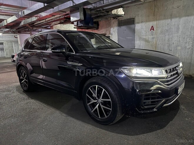 Volkswagen Touareg 2019, 82,000 km - 3.0 l - Bakı