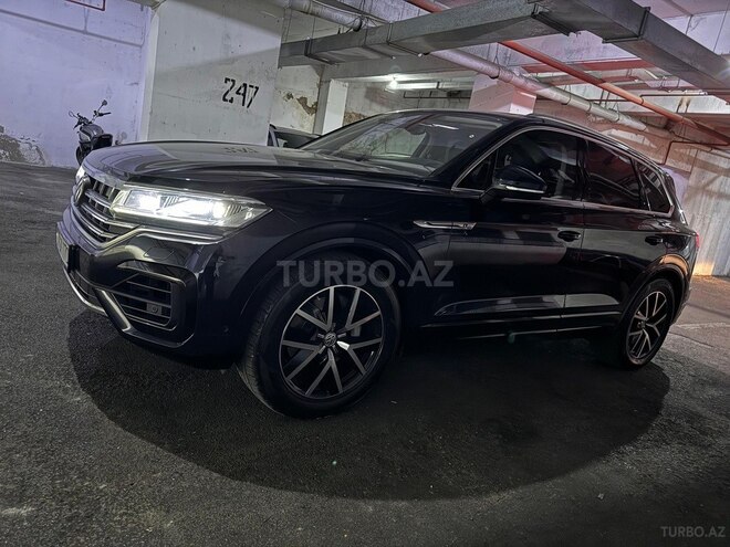 Volkswagen Touareg 2019, 82,000 km - 3.0 l - Bakı