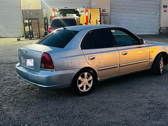 Hyundai Accent 2005, 427,000 km - 1.5 l - Salyan