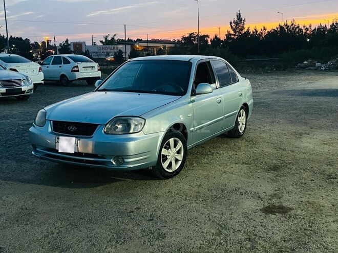 Hyundai Accent 2005, 427,000 km - 1.5 l - Salyan