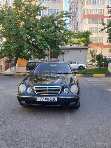 Mercedes E 240 2000, 292,000 km - 2.4 l - Bakı