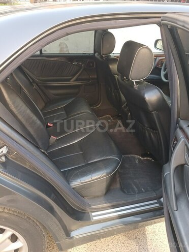 Mercedes E 240 2000, 292,000 km - 2.4 l - Bakı