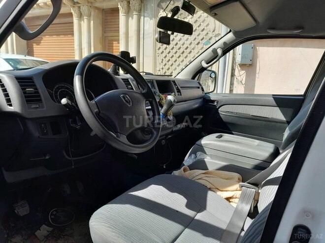 Toyota HiAce 2013, 110,000 km - 2.7 l - Bakı