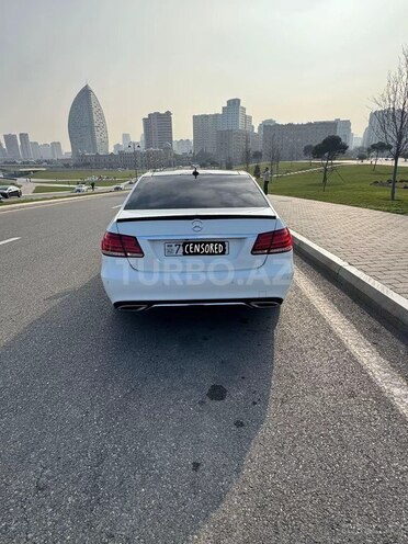 Mercedes E 250 4MATIC 2015, 207,000 km - 2.1 л - Bakı