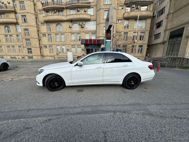 Mercedes E 250 4MATIC 2015, 207,000 km - 2.1 л - Bakı