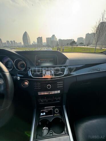 Mercedes E 250 4MATIC 2015, 207,000 km - 2.1 л - Bakı