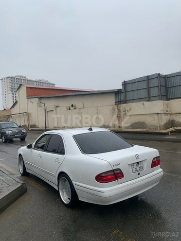 Mercedes E 320 2001, 399,999 km - 3.2 l - Bakı
