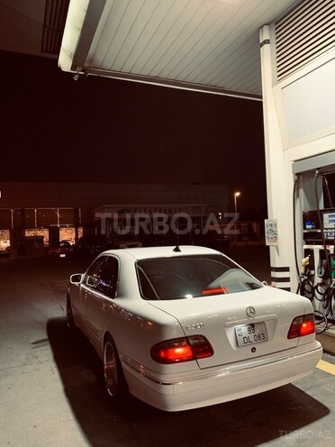 Mercedes E 320 2001, 399,999 km - 3.2 l - Bakı