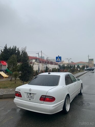Mercedes E 320 2001, 399,999 km - 3.2 l - Bakı