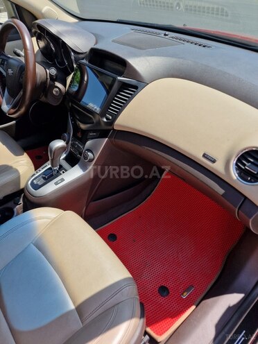 Chevrolet Cruze-9
