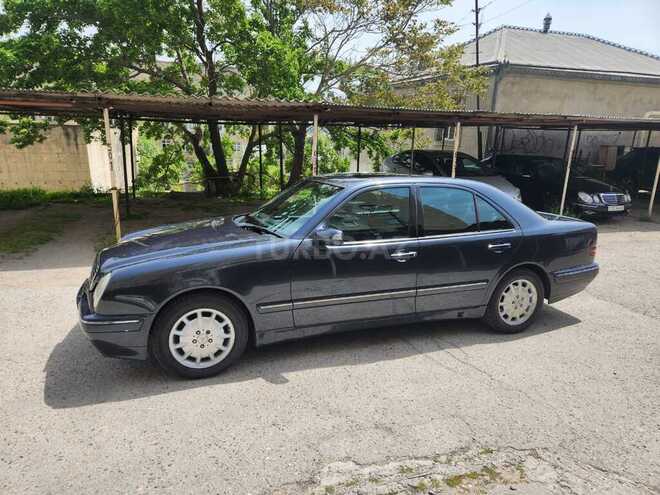 Mercedes E 220 1999, 425,000 km - 2.2 l - Bakı