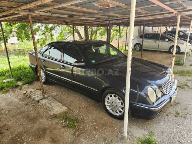 Mercedes E 220 1999, 425,000 km - 2.2 l - Bakı