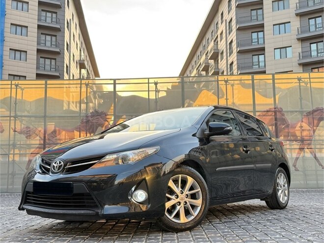 Toyota Auris-7