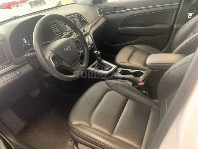 Hyundai Avante 2018, 129,100 km - 1.6 л - Bakı