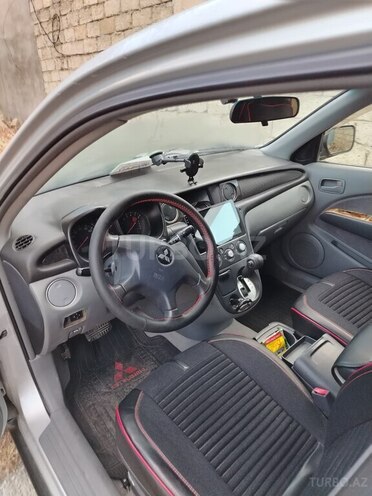 Mitsubishi Airtrek 2002, 214,000 km - 2.0 л - Bakı