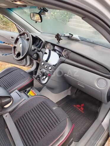 Mitsubishi Airtrek 2002, 214,000 km - 2.0 л - Bakı