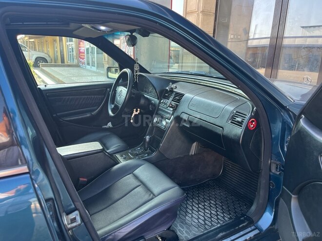 Mercedes C 240 1998, 321,000 km - 2.4 l - Cəlilabad