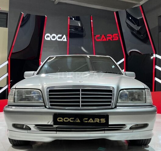 Mercedes C 200 2000, 203,580 km - 2.0 л - Sumqayıt