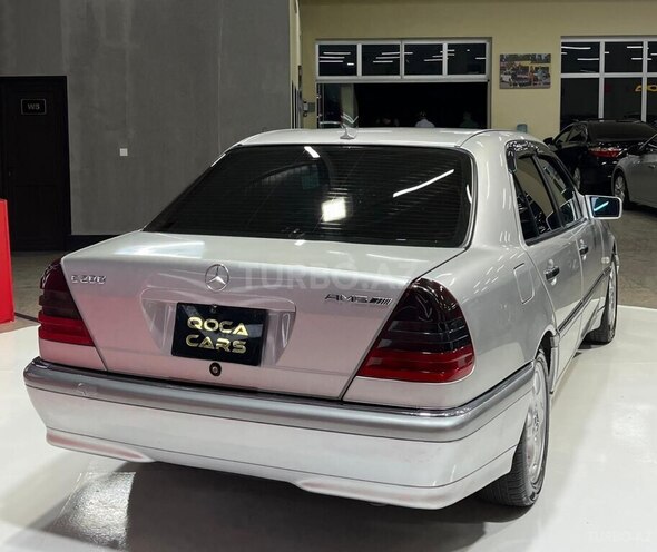 Mercedes C 200 2000, 203,580 km - 2.0 л - Sumqayıt