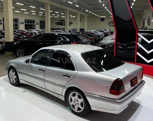 Mercedes C 200 2000, 203,580 km - 2.0 л - Sumqayıt