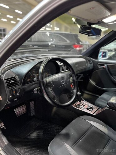 Mercedes C 200 2000, 203,580 km - 2.0 л - Sumqayıt