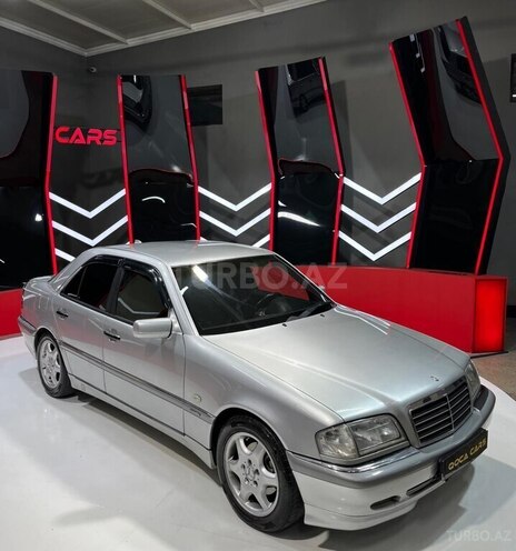 Mercedes C 200 2000, 203,580 km - 2.0 л - Sumqayıt