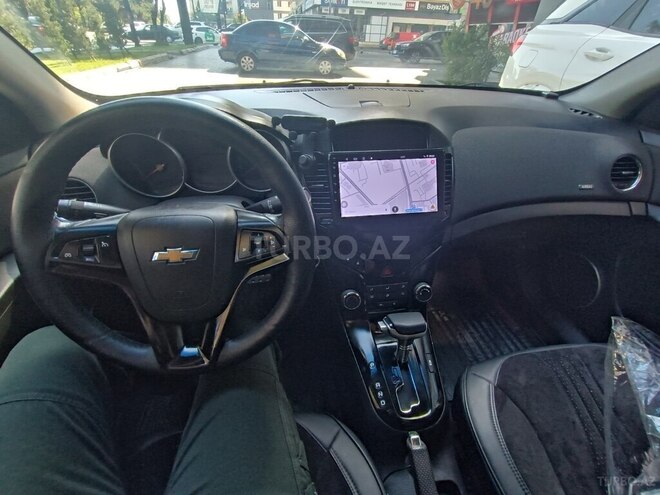 Chevrolet Cruze-10