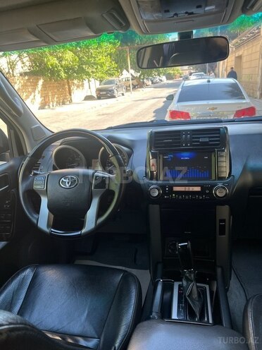 Toyota Land Cruiser Prado-10